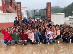 县绒辖乡小学本山教学楼之后捐建的第四所学校